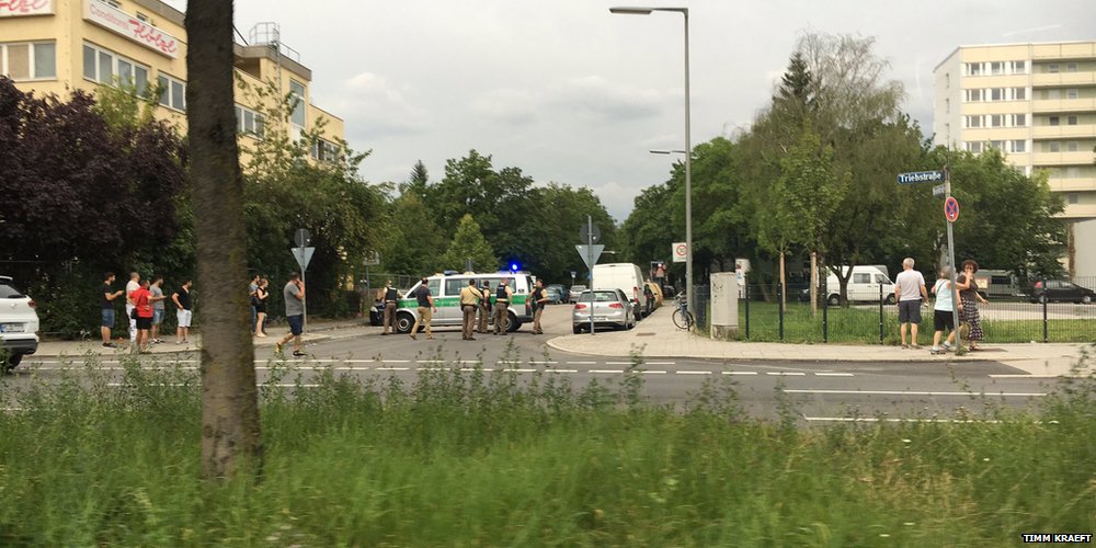 Se reporta tiroteo en centro comercial en Munich