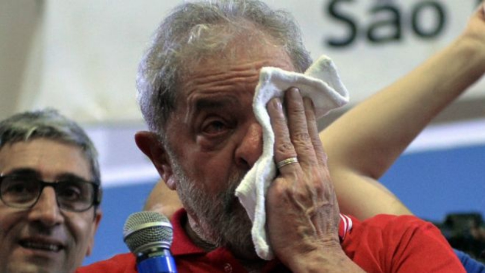 Lula dice en Brasil que su esposa fallecida le susurra: &quot;Levanta la cabeza y lucha&quot;
