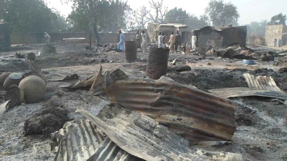 Tres suicidas matan a veinte personas en un atestado mercado en Nigeria