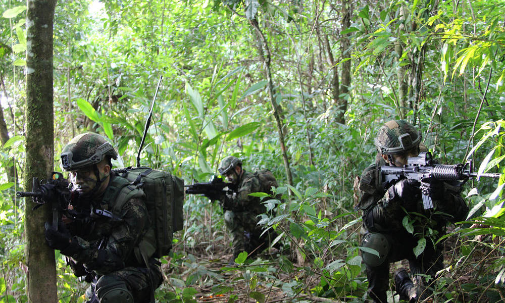 Colombia inicia operación para cerrar cerco a ‘Guacho’