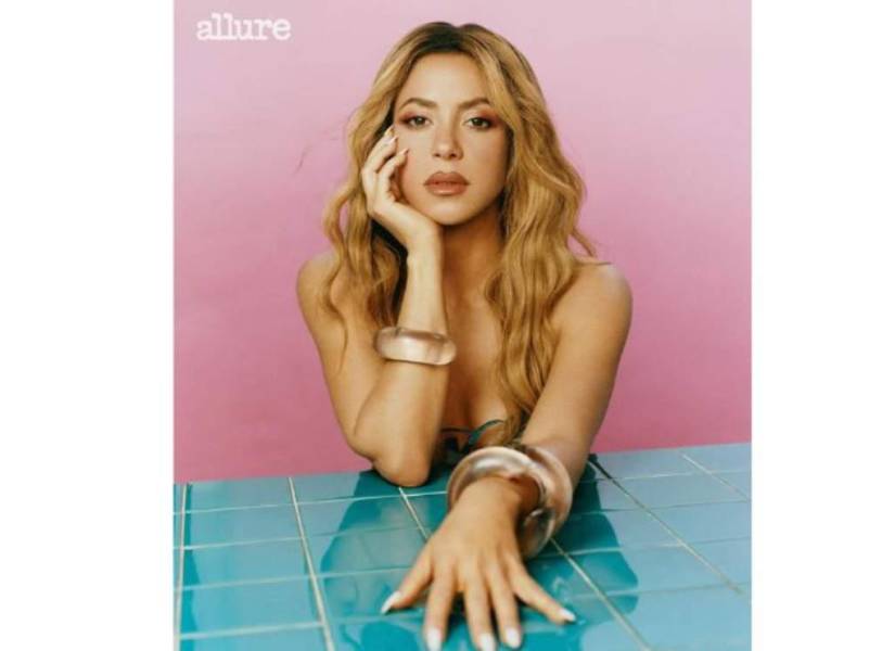 Shakira protagoniza la portada de abril de la revista Allure