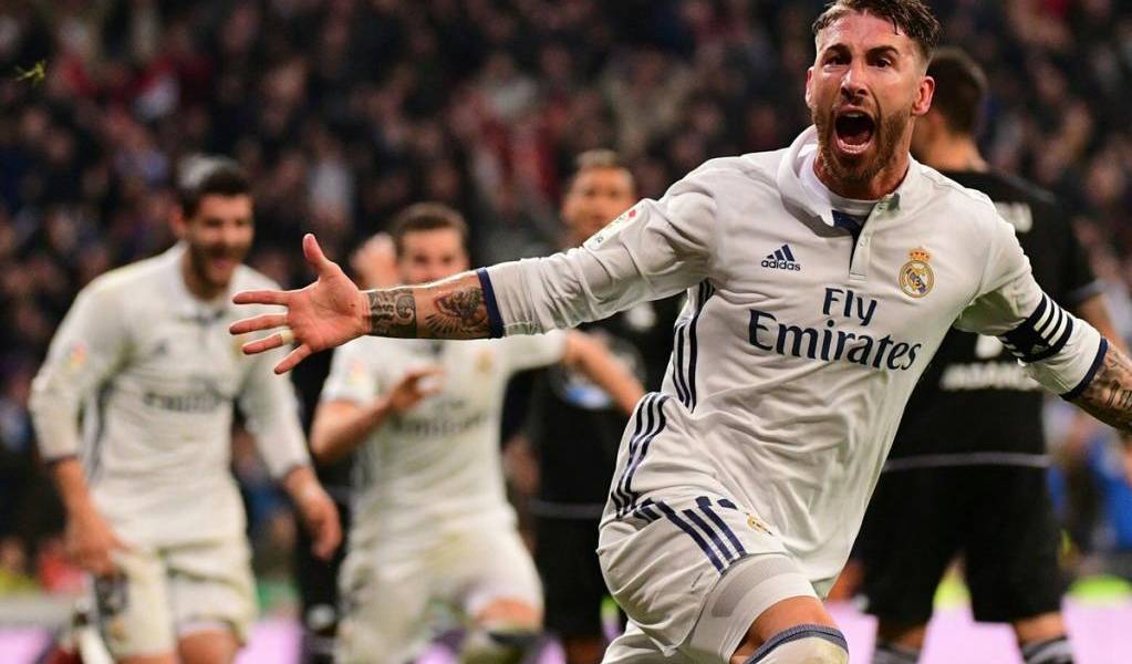 Doblete de Ramos y el Madrid se reencuentra con el triunfo