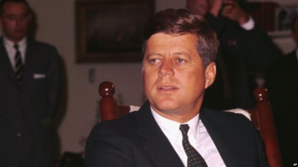 Donald Trump autorizó abrir los documentos secretos del asesinato de John F. Kennedy