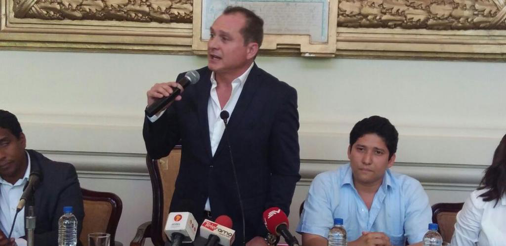 Luis Monge asume la gobernación del Guayas