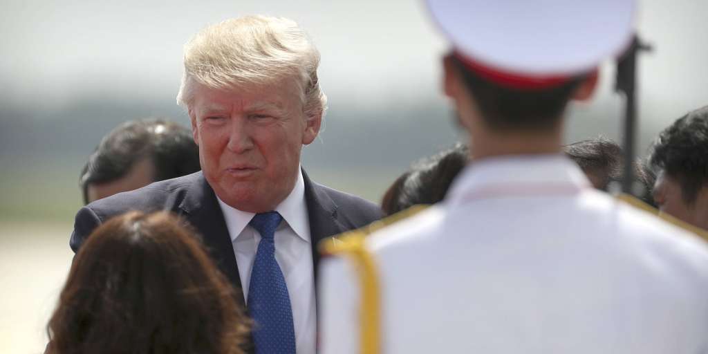 Trump denuncia &quot;abusos&quot; del comercio mundial ante foro económico en Vietnam