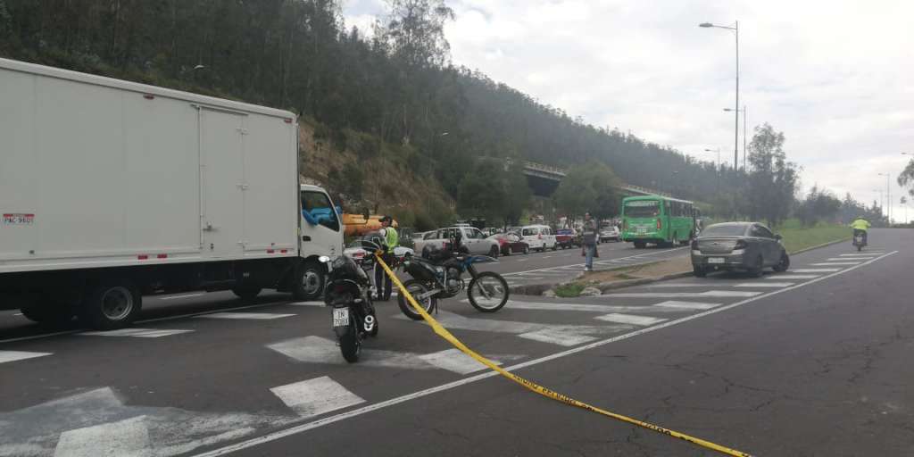 8 personas heridas en múltiple accidente en Quito