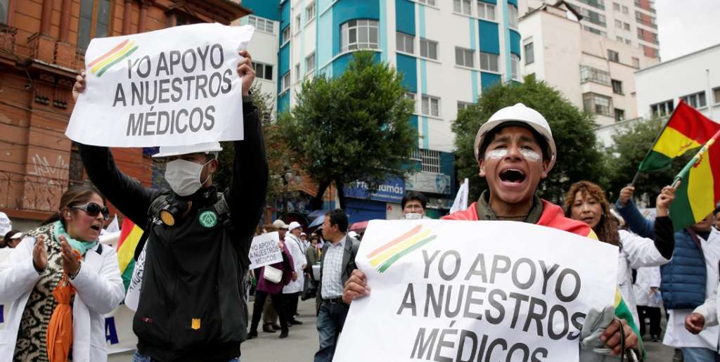 Gobierno y médicos bolivianos se reúnen tras 39 días de huelga