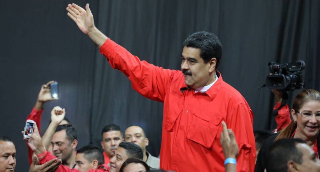 Maduro dice que Venezuela &quot;necesita nueva economía&quot;