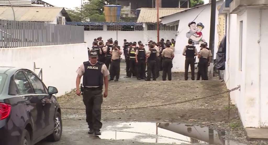 Prisión preventiva contra 8 de los 12 policías detenidos en Ventanas, Los Ríos