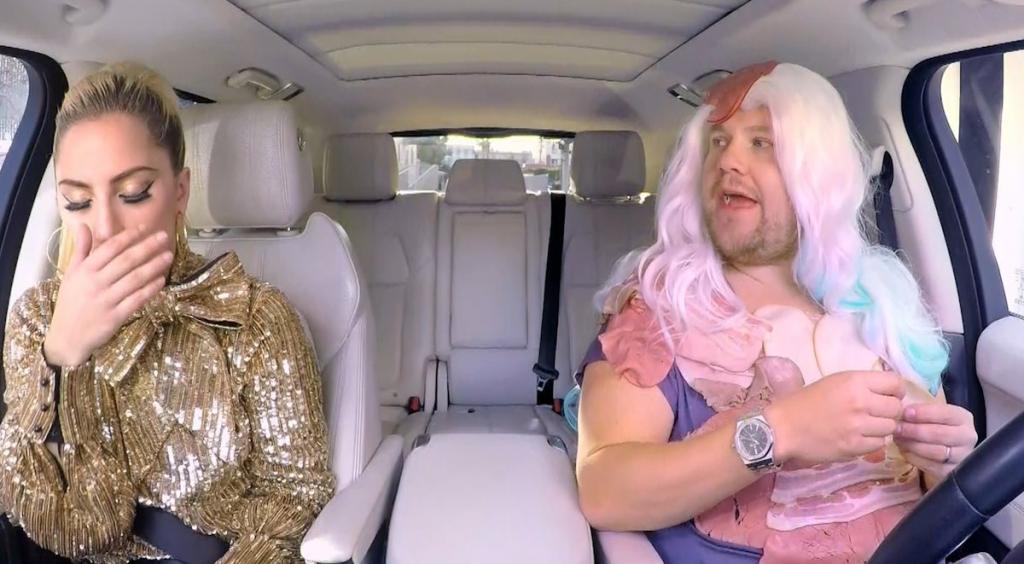 Lady Gaga pasea su espectacular talento musical en el Carpool Karaoke
