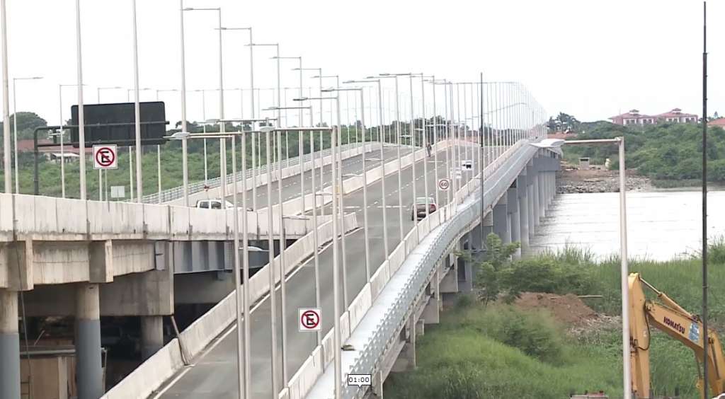 Suspenden cobro de peaje en puente Guayaquil-Samborondón