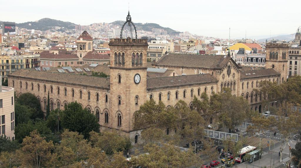 Universidades españolas ofrecen 2.200 plazas máster a docentes Ecuador