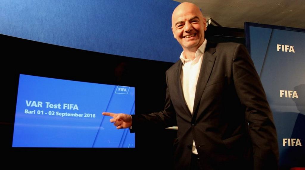 Presidente de FIFA defiende aplicación del VAR en Copa Confederaciones