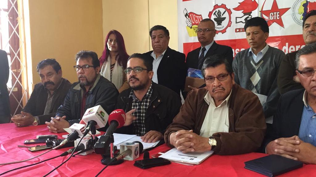 Sindicales piden destitución del presidente del directorio del Seguro Social
