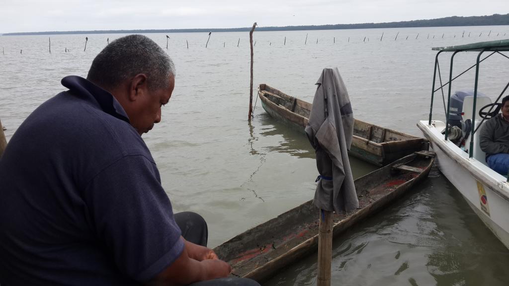 La ancestral labor de los pescadores del estuario del río Guayas