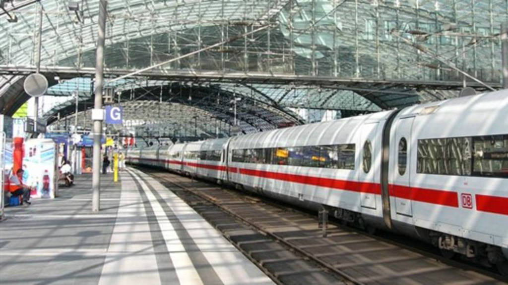 Peruana extravía a 4 hijos en estación de trenes de Berlín