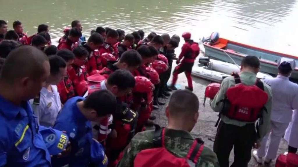 Al menos 11 muertos en un accidente de barco-dragones en China