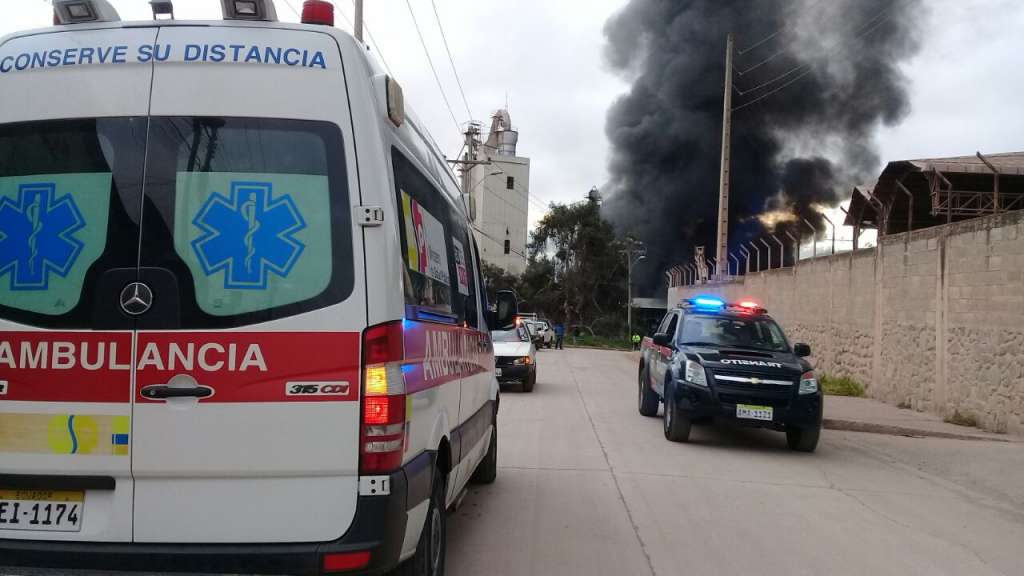 Reportan incendio estructural en zona del Parque Industrial de Cuenca