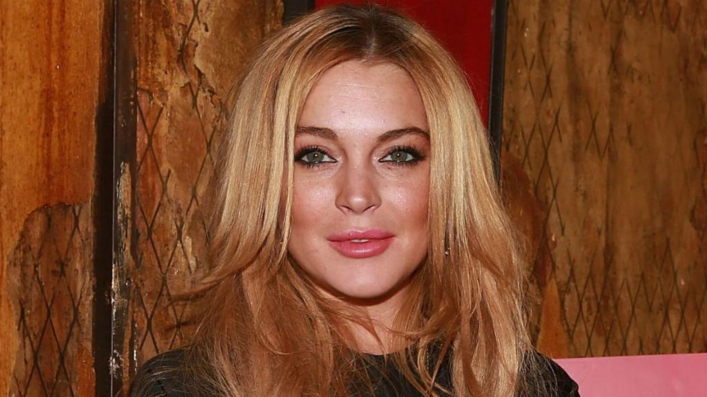 Críticas a Lindsay Lohan por fotos en traje de baño