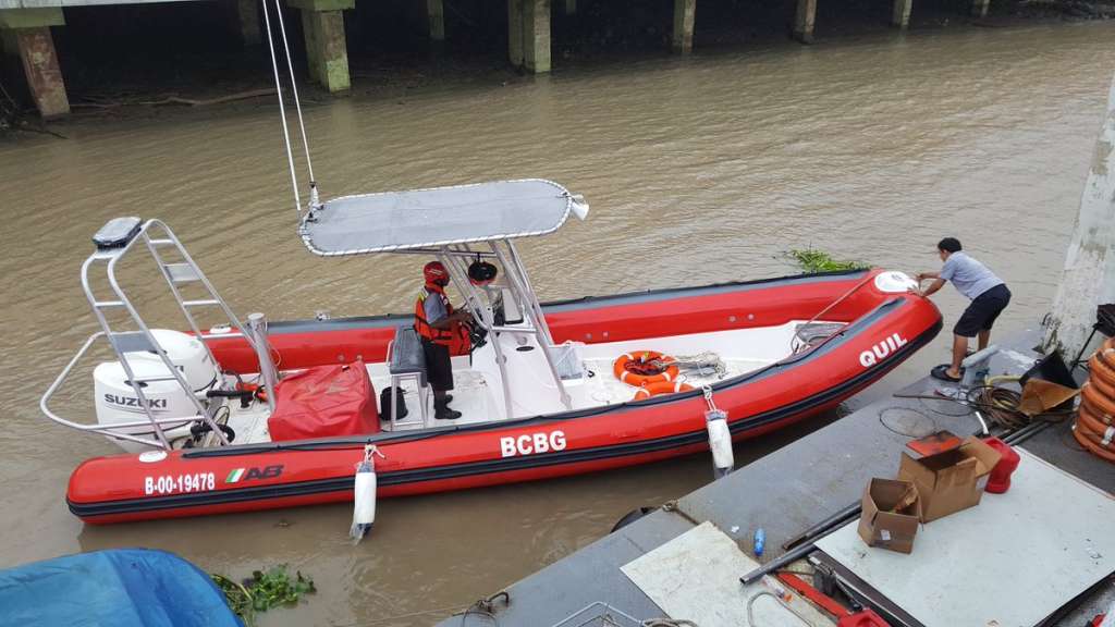 Socorristas hallan cuerpo del hombre que naufragó hace 4 días en río Guayas