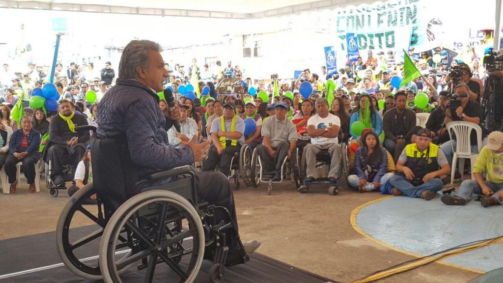 Moreno se reúne con comerciantes en su arranque de campaña política