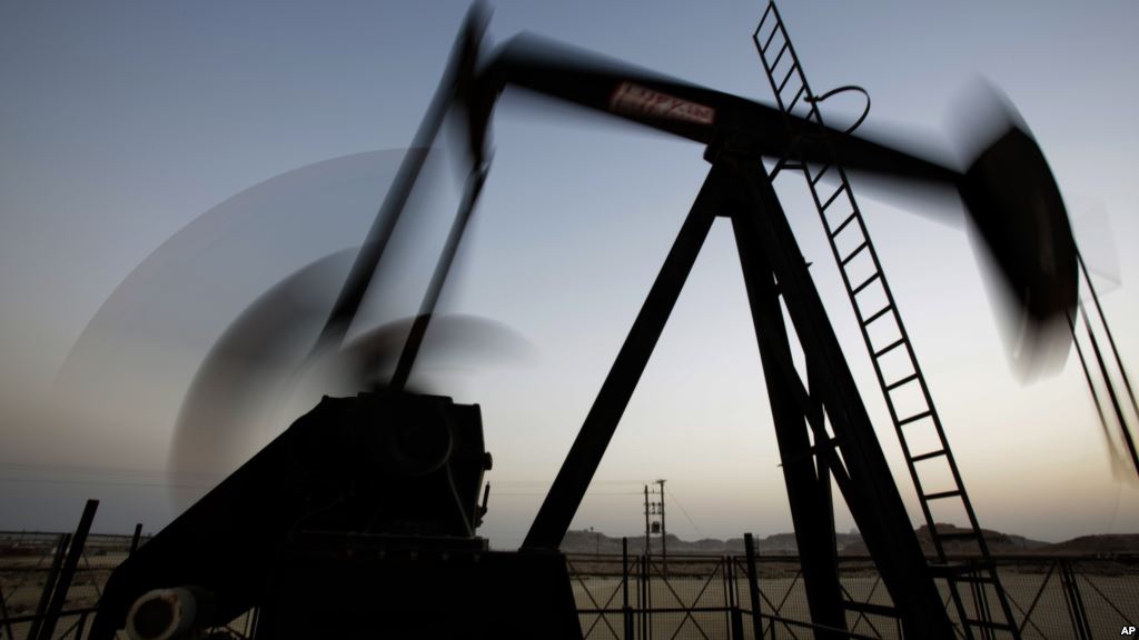 El petróleo baja a 48,68 dólares el barril en Nueva York