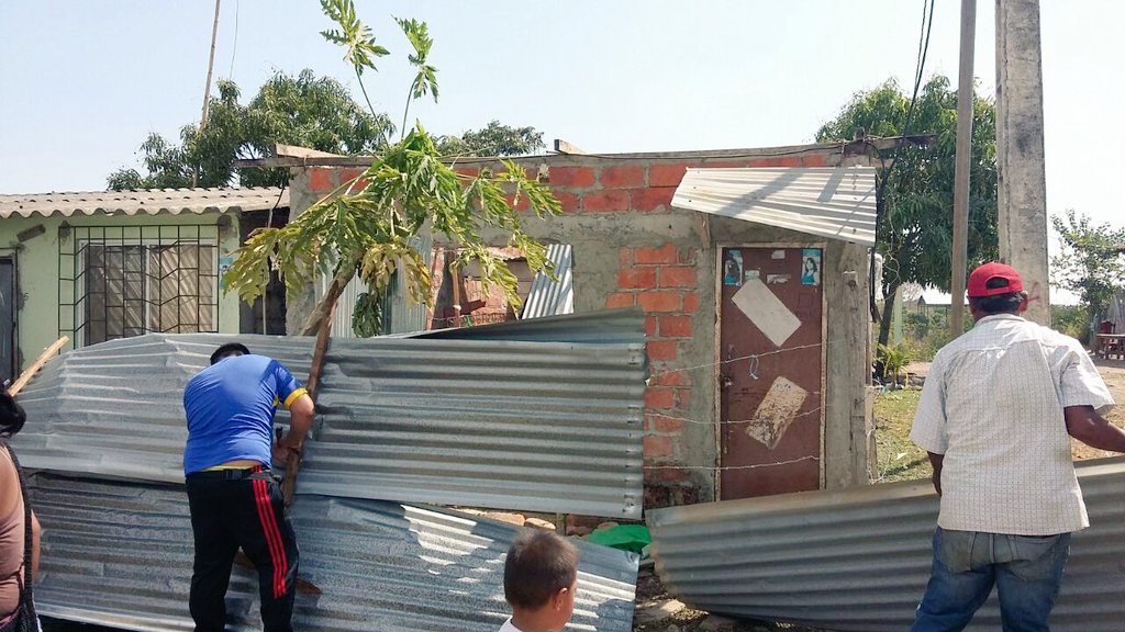 25 viviendas afectadas por vendaval en Pedro Carbo