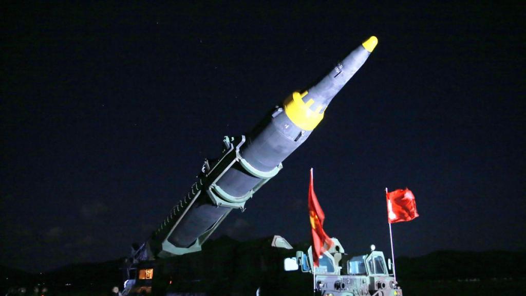 Corea del Norte dice que prueba de misil balístico fue exitosa, según agencia oficial