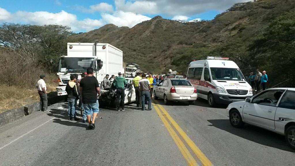 Accidente de tránsito en Loja deja dos muertos y dos heridos