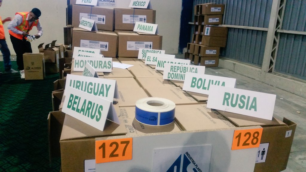 Comienza el envío de kits electorales para 390.000 ecuatorianos en el exterior