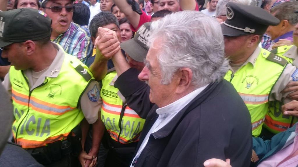Expresidente de Uruguay José Mujica visita Ecuador