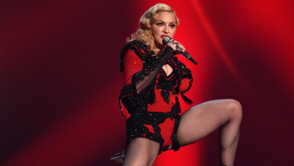 Madonna, enojada por película biográfica no autorizada