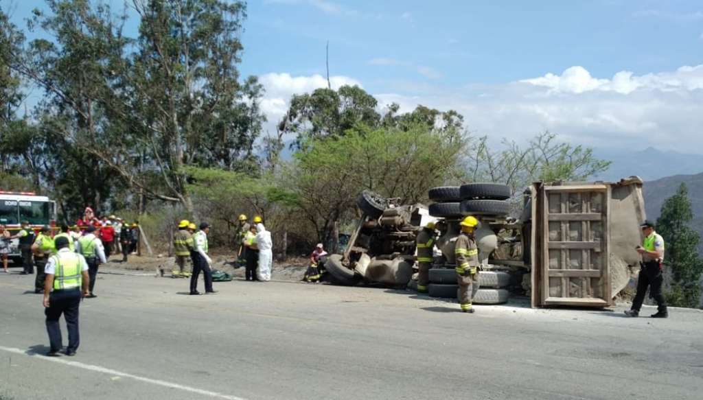 5 fallecidos en accidente de tránsito en Loja