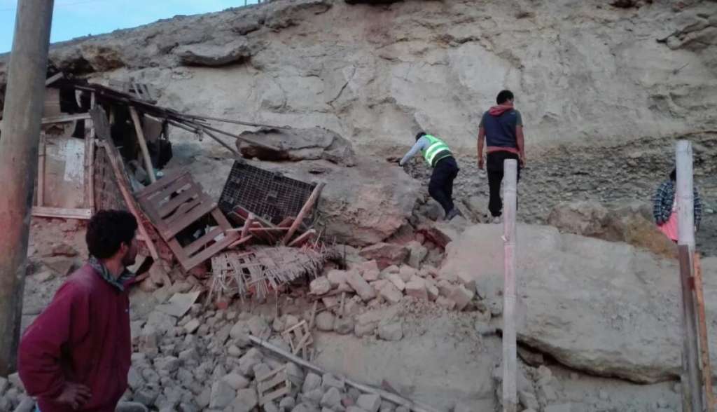 Sismo de magnitud 7.3 en Perú dejó al menos 2 muertos y unas 65 personas heridas