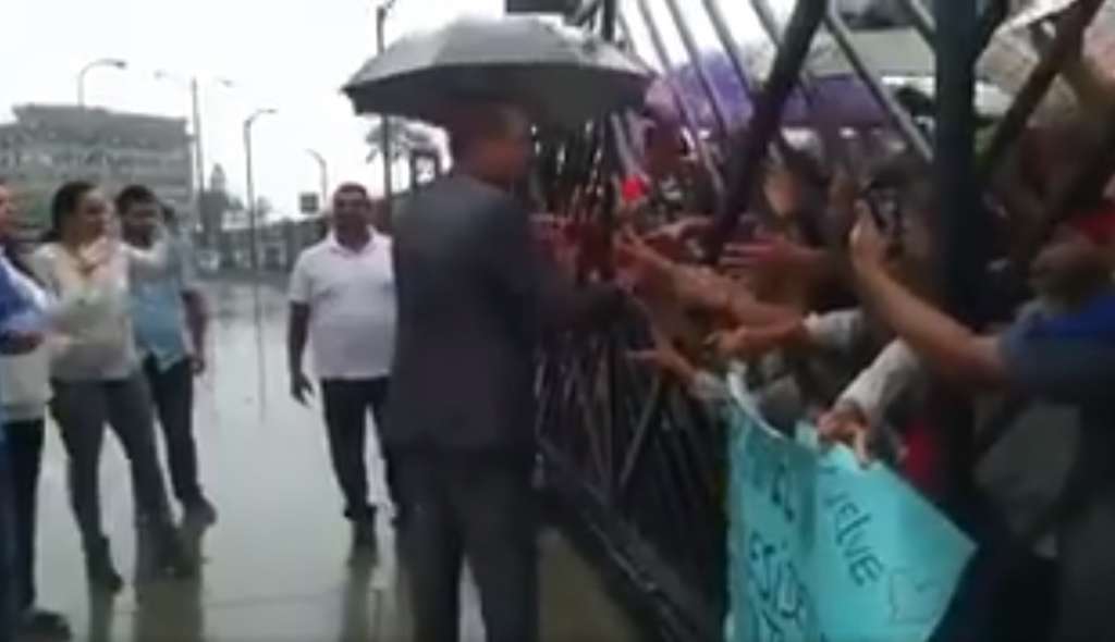 Correa regresó a Bélgica tras despedirse de sus coidearios en Guayaquil
