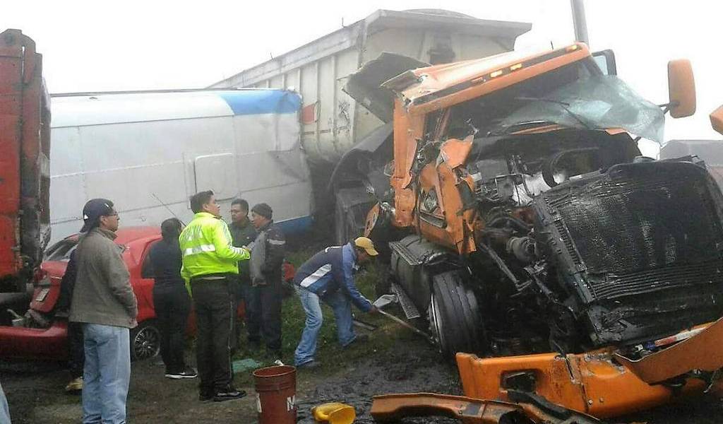 Choque múltiple deja 12 heridos en la vía Latacunga-Quito, sector el Chasqui