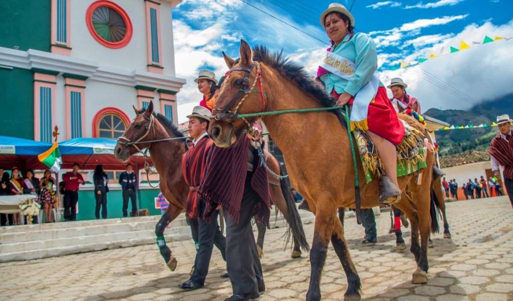 Loja celebra el Festival de las Escaramuzas, una tradición de más de un siglo