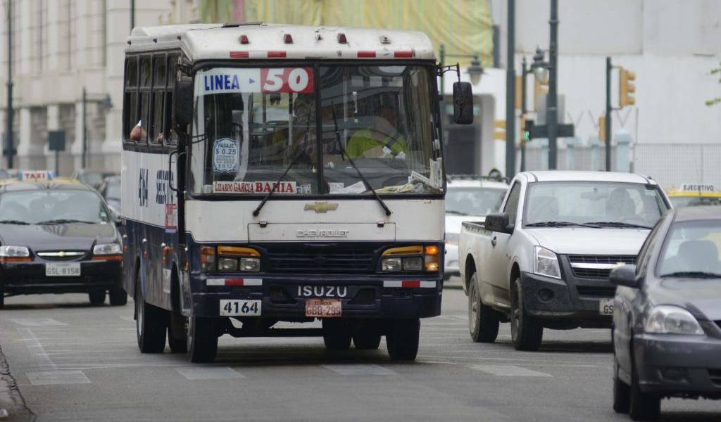 Municipio de Guayaquil pide fijar precio tope para el pasaje urbano