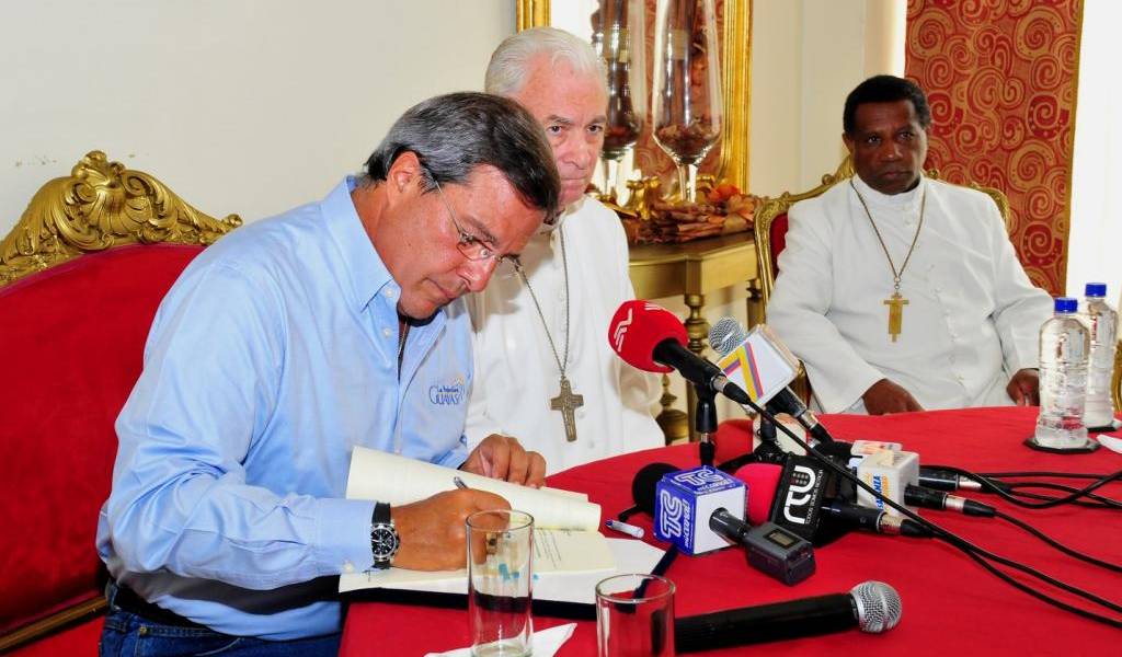 La Prefectura suma su aporte para el mayor éxito de la visita papal a Guayaquil
