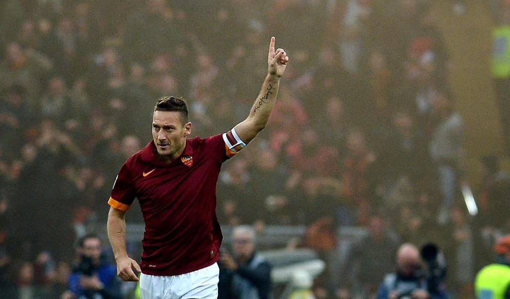 Roma despide a Francesco Totti con triunfo y clasificación a Champions