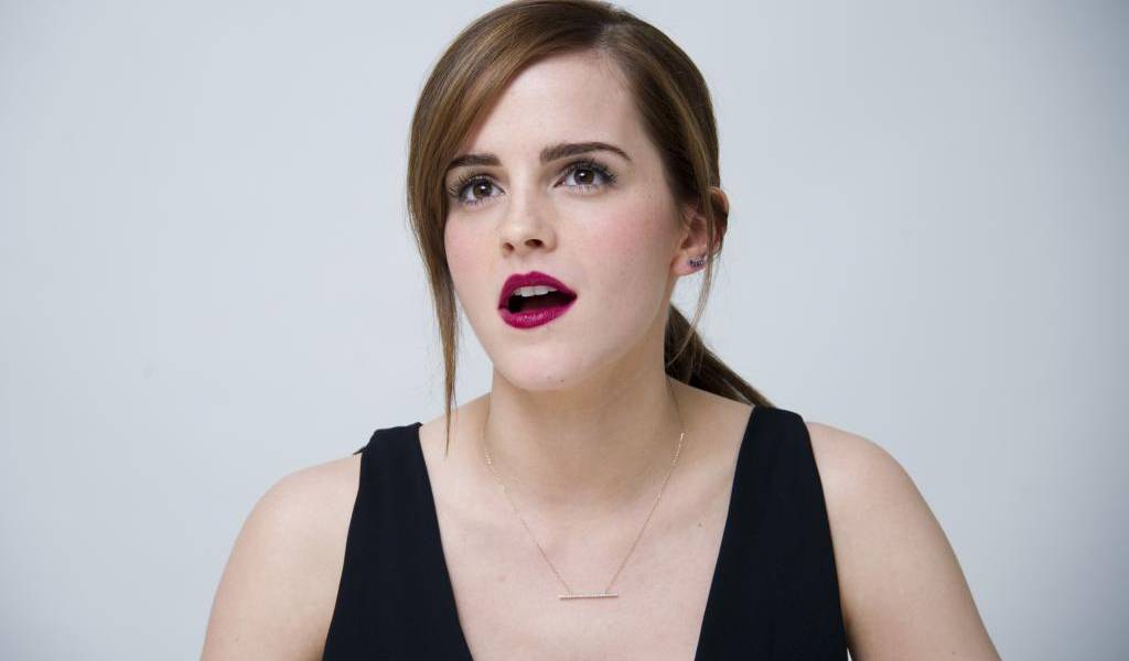 Emma Watson se viste del tarot y roba las miradas