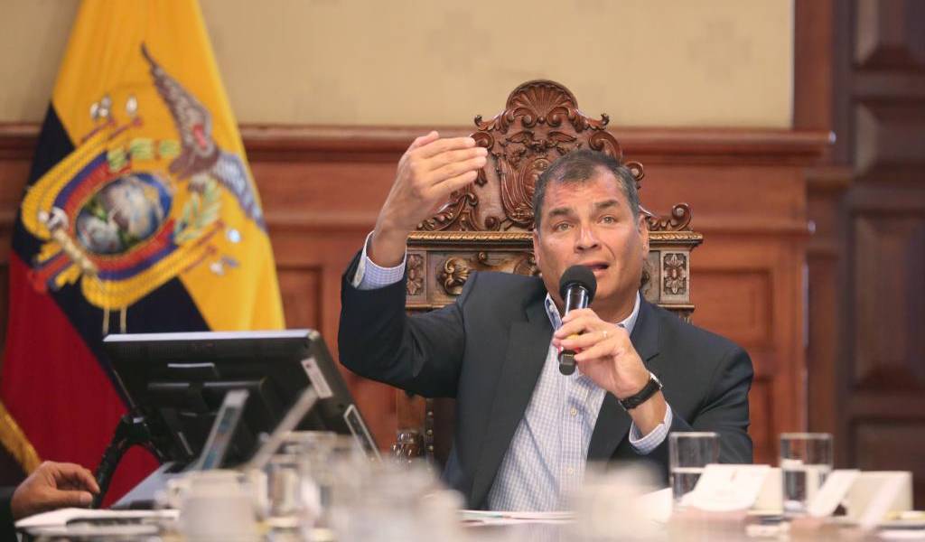 Presidente Correa visitará este lunes Esmeraldas por sismos registrados