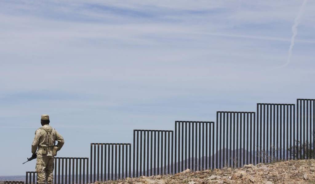 EE.UU. admite que el &quot;muro&quot; en frontera con México podría ser una cerca