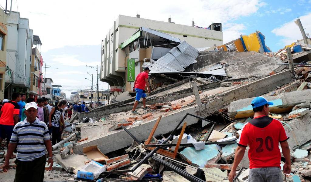 Ecuador recomienda que donaciones sean en dinero para acelerar reconstrucción