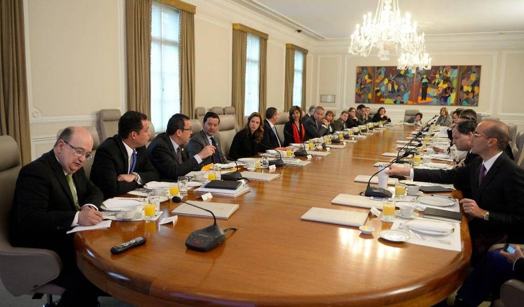 Renuncia en pleno del gabinete ministerial en Colombia