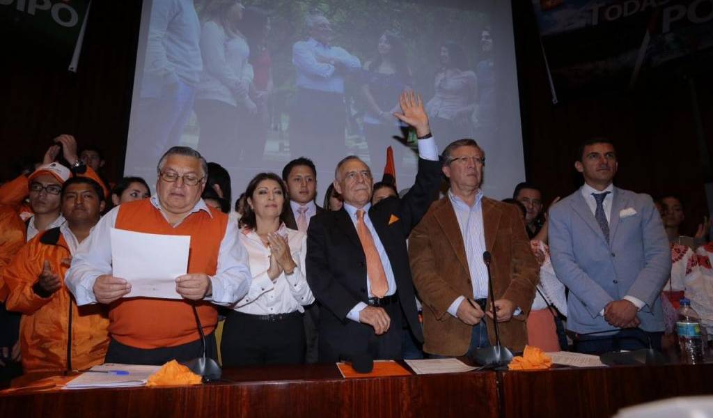 Izquierda Democrática postula a Paco Moncayo candidato presidencial