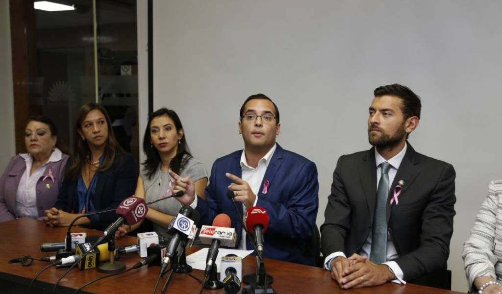Bloques legislativos piden renuncia y juicio político a vicepresidente Glas