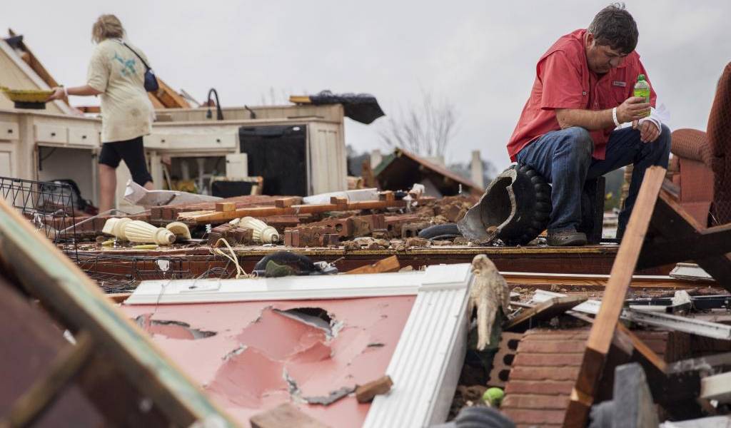 Al menos 18 muertos por fuertes tormentas en el sudeste de Estados Unidos