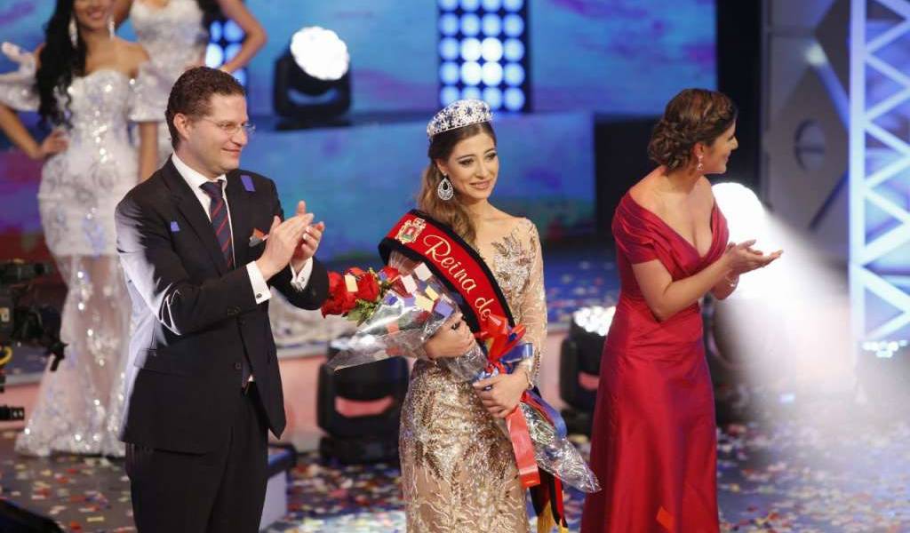 Ana Carolina Carvajal, de 25 años, electa como nueva reina de Quito 2017-2018