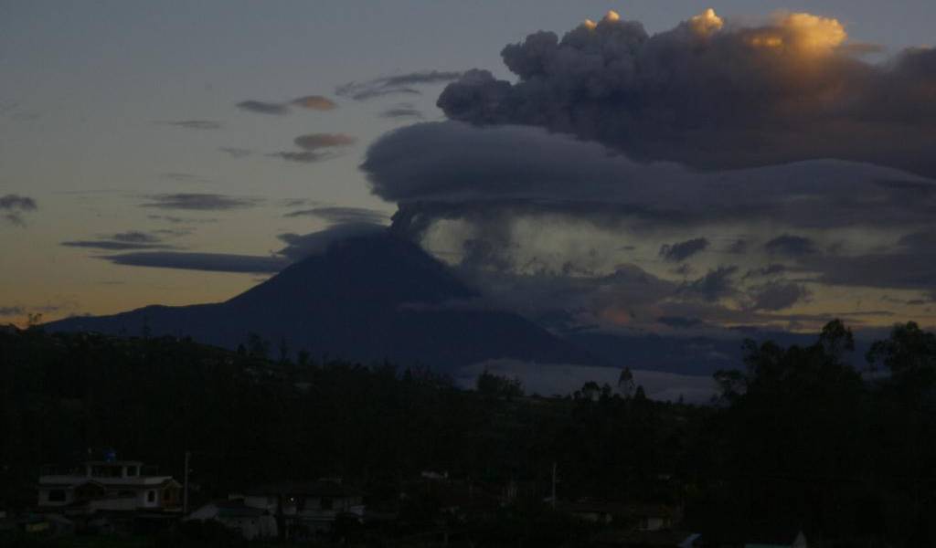 Volcanes Tungurahua y Reventador registran actividad alta